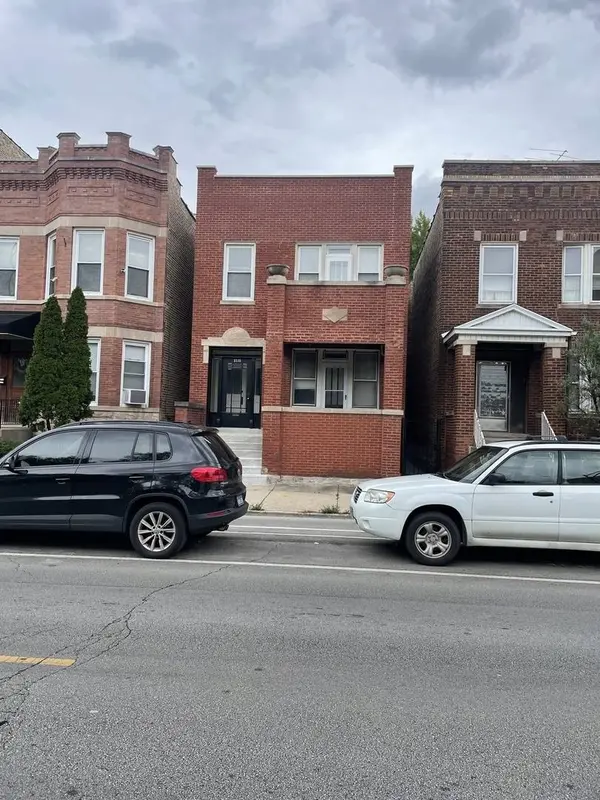 2135 W Augusta Boulevard, Chicago, IL 60622