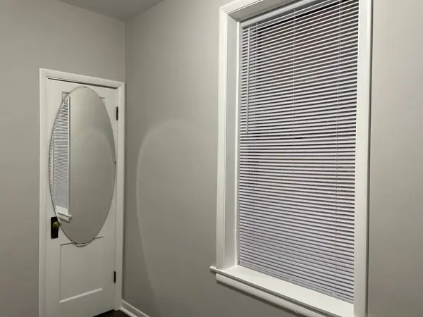 2135 W Augusta Boulevard, Chicago, IL 60622