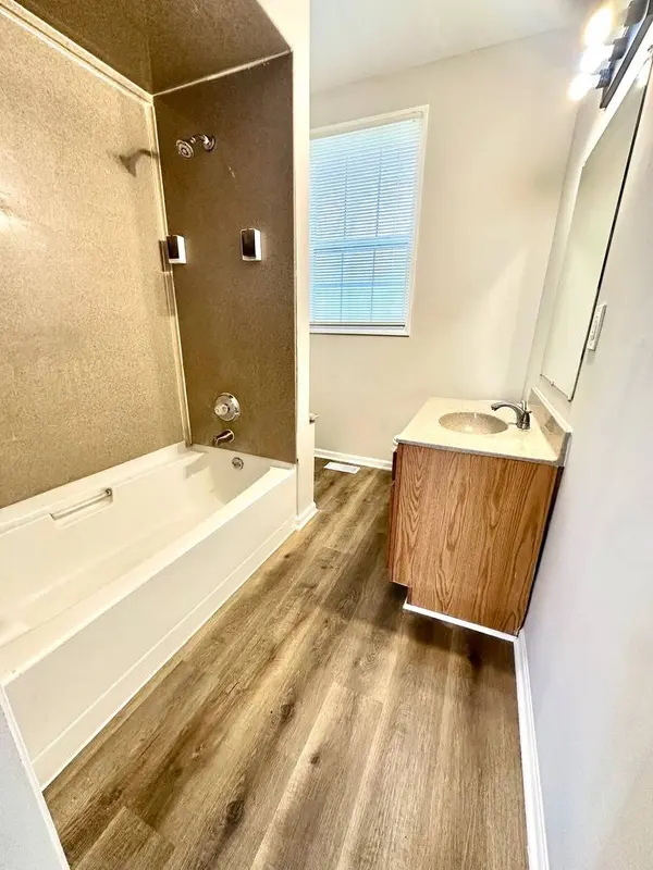 414 DWIGHT Street, Elgin, IL 60120