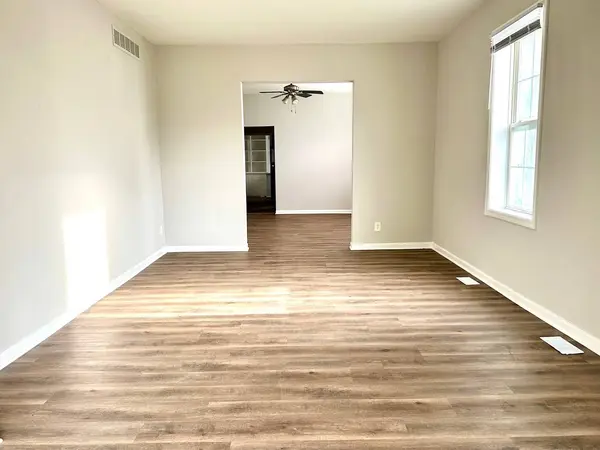 414 DWIGHT Street, Elgin, IL 60120