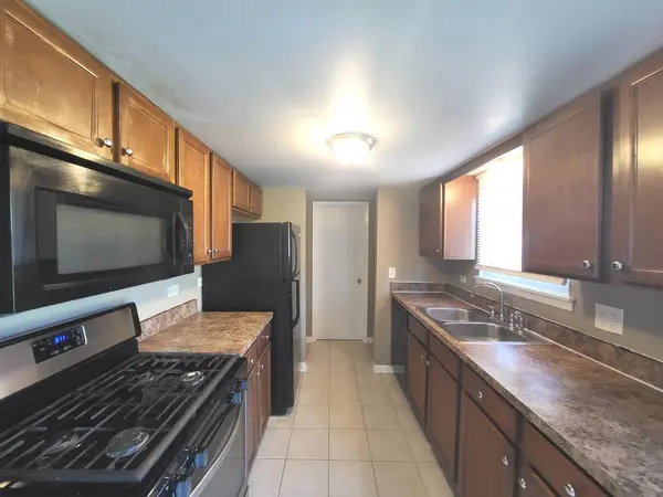 1812 Goddard Lane, Hanover Park, IL 60133