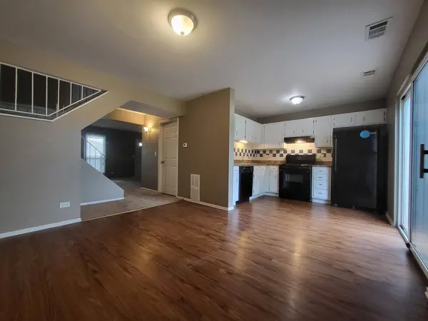 200 Rodenburg Road, Roselle, IL 60172