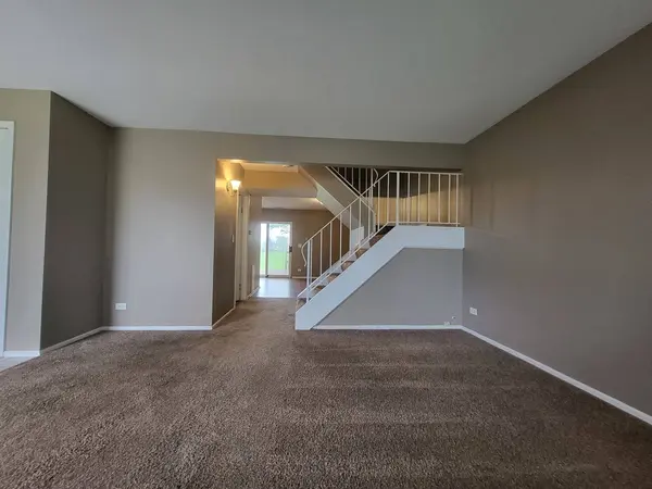 200 Rodenburg Road, Roselle, IL 60172