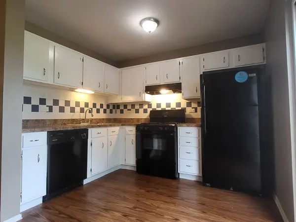 200 Rodenburg Road, Roselle, IL 60172