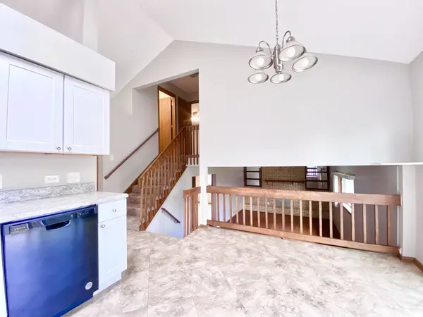 6062 Elm Lane, Matteson, IL 60443