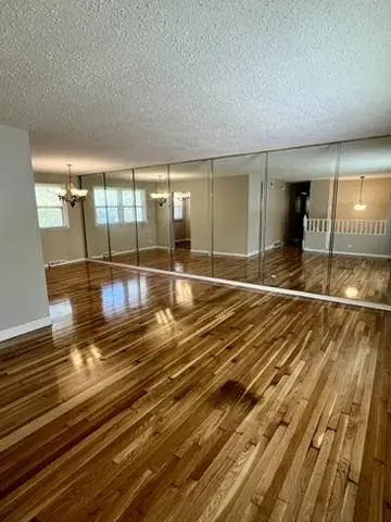 3500 Maple Lane, Hazel Crest, IL 60429