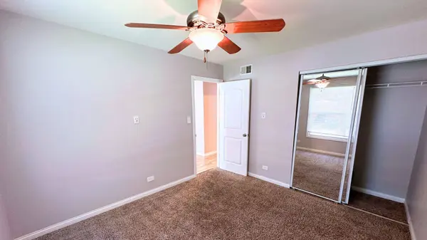 902 School Avenue, Matteson, IL 60443