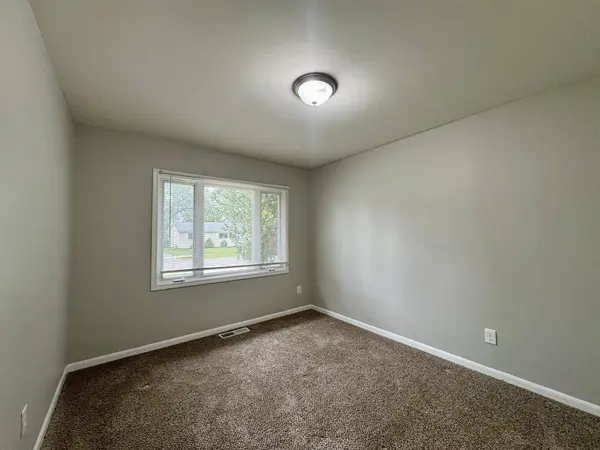 824 Dartmouth Avenue, Matteson, IL 60443