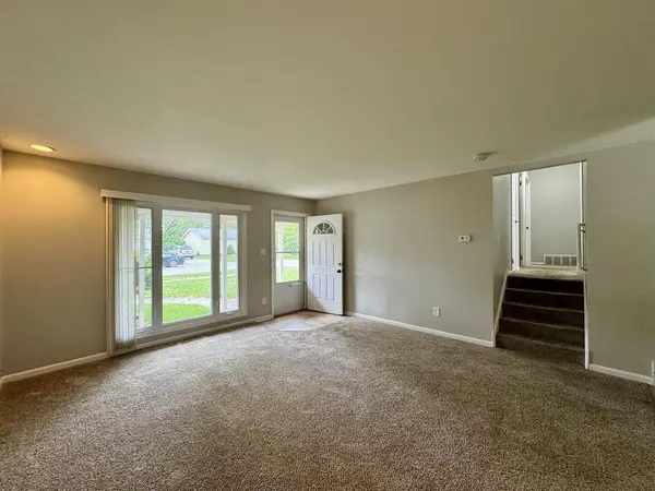 824 Dartmouth Avenue, Matteson, IL 60443