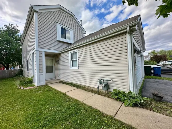 1484 Exeter Lane, South Elgin, IL 60177