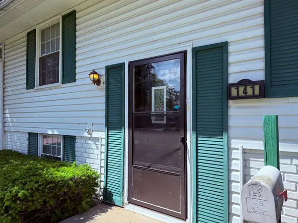 141 E Mulberry Drive, Glenwood, IL 60425