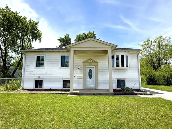 35 S Chestnut Court, Glenwood, IL 60425