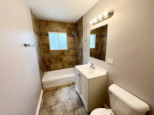 724 Union Drive, University Park, IL 60484