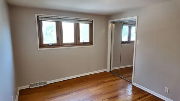 15965 Debbie Lane, South Holland, IL 60473