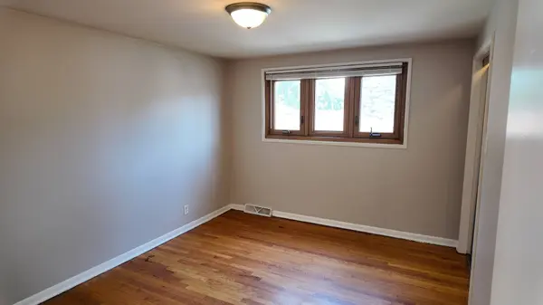 15965 Debbie Lane, South Holland, IL 60473