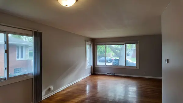 15965 Debbie Lane, South Holland, IL 60473