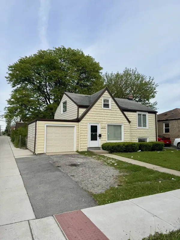2219 S 13th Avenue, Broadview, IL 60155