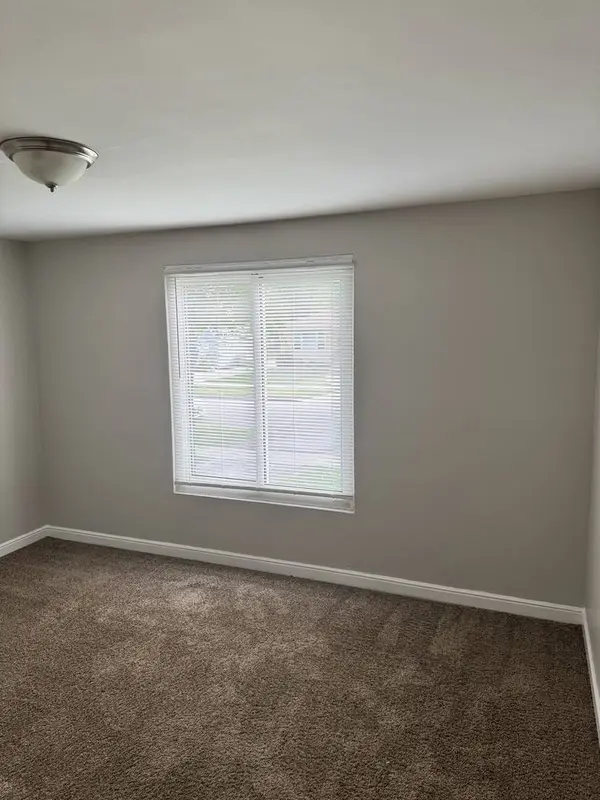 2219 S 13th Avenue, Broadview, IL 60155