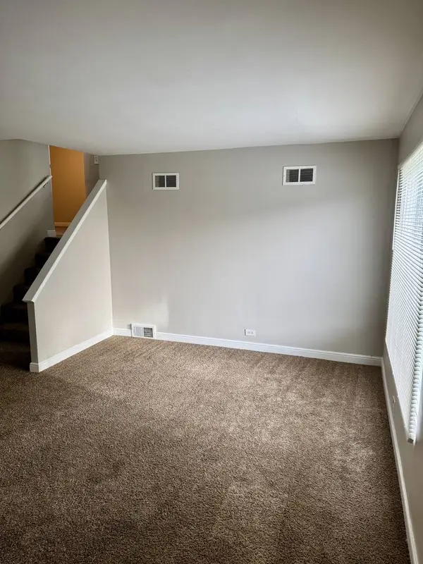 2219 S 13th Avenue, Broadview, IL 60155