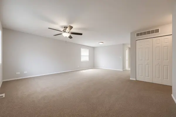 50 Oakhurst Road, Matteson, IL 60443