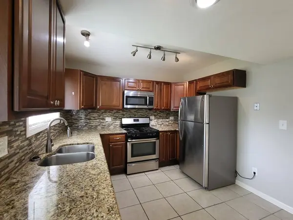 50 Oakhurst Road, Matteson, IL 60443