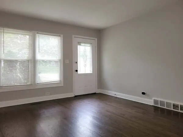 319 Hillandale Street, Round Lake, IL 60073