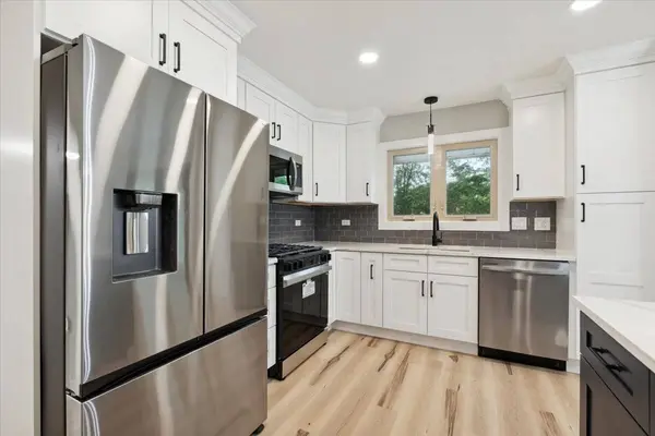 919 E Cooper Drive, Palatine, IL 60074