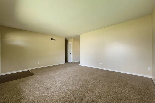 2110 Gilead Avenue, Zion, IL 60099