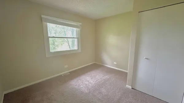 22614 Clarendon Avenue, Richton Park, IL 60471