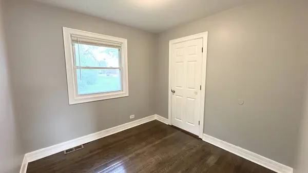 105 W 158th Place, Harvey, IL 60426