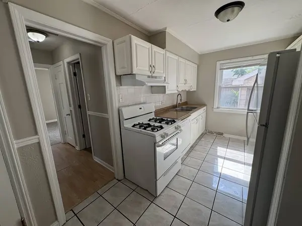 18052 Commercial Avenue, Lansing, IL 60438