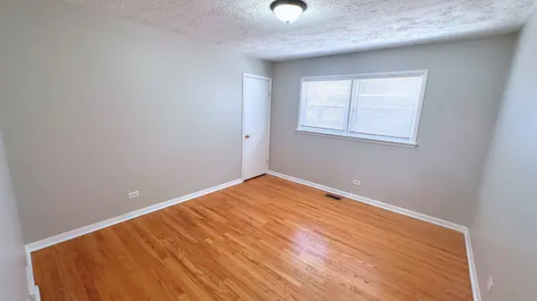 376 Luella Avenue, Calumet City, IL 60409