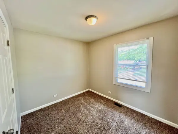 5741 Allemong Drive, Matteson, IL 60443