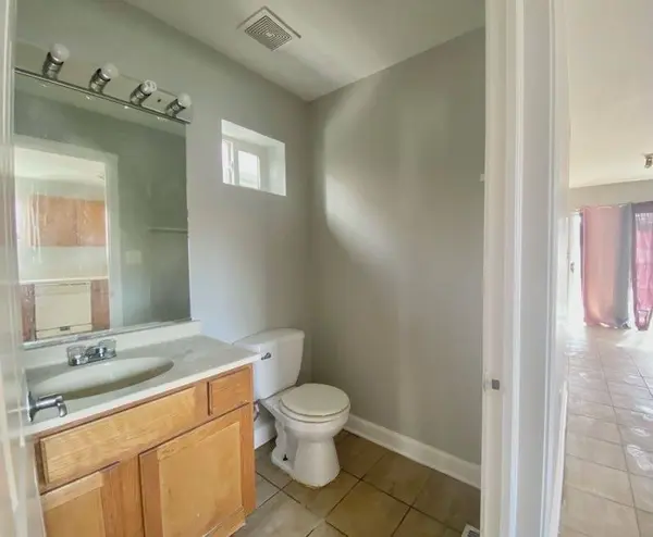 9159 S Dobson Avenue, Chicago, IL 60619