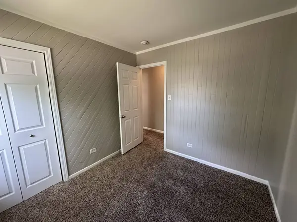 502 E Rose Court, Glenwood, IL 60425