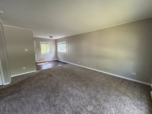 502 E Rose Court, Glenwood, IL 60425