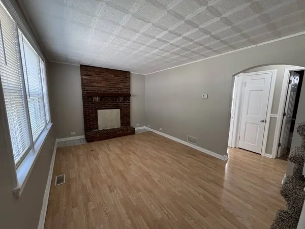 18052 Commercial Avenue, Lansing, IL 60438