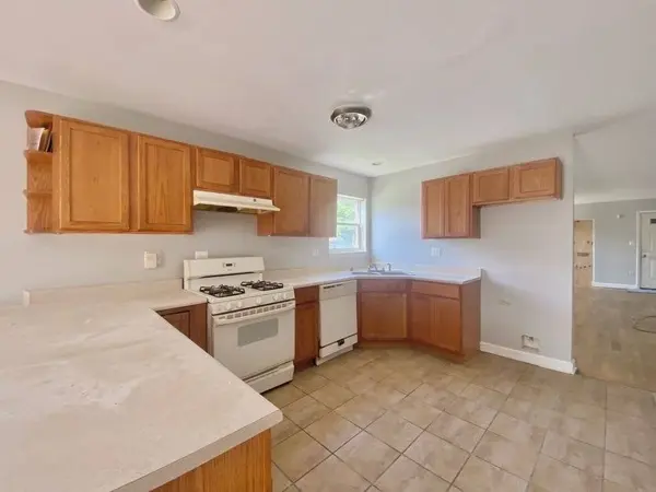 9159 S Dobson Avenue, Chicago, IL 60619