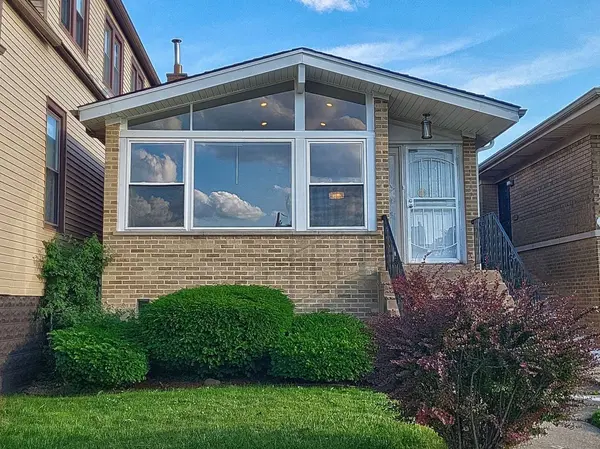 1747 E 92nd Place, Chicago, IL 60617