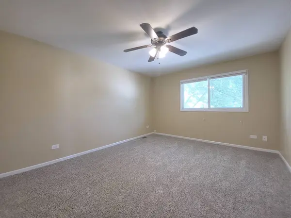 913 Dartmouth Avenue, Matteson, IL 60443