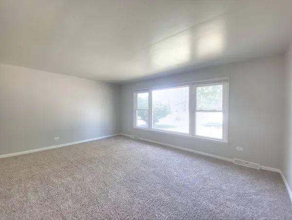 17148 Evans Drive, South Holland, IL 60473