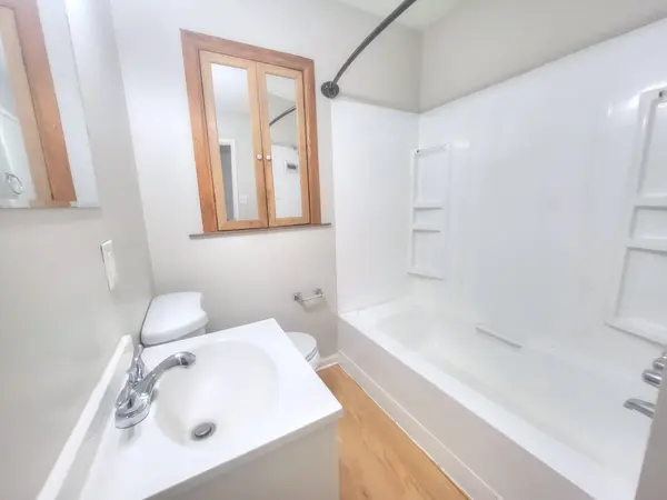 127 N Cedar Lane, Glenwood, IL 60425