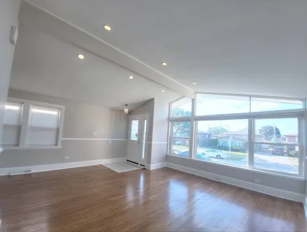 1747 E 92nd Place, Chicago, IL 60617