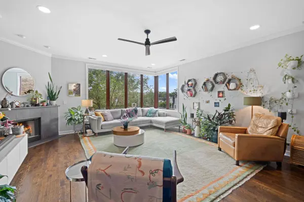 2058 N Western Avenue #301, Chicago, IL 60647