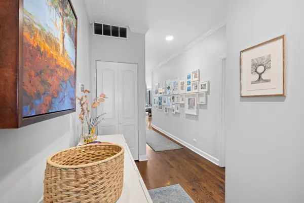 2058 N Western Avenue #301, Chicago, IL 60647