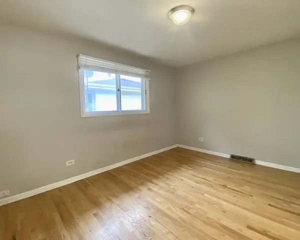 19809 Lakewood Avenue, Lynwood, IL 60411