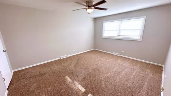 16601 Langley Avenue, South Holland, IL 60473