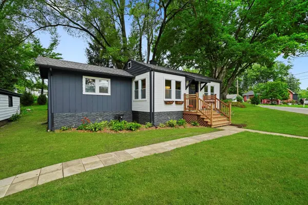 223 S Shore Drive, Island Lake, IL 60042