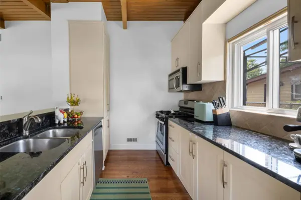 3465 Tamarind Drive, Northbrook, IL 60062