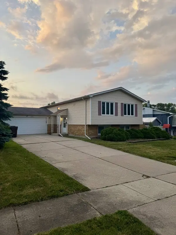 5756 LANCASTER Drive, Oak Forest, IL 60452
